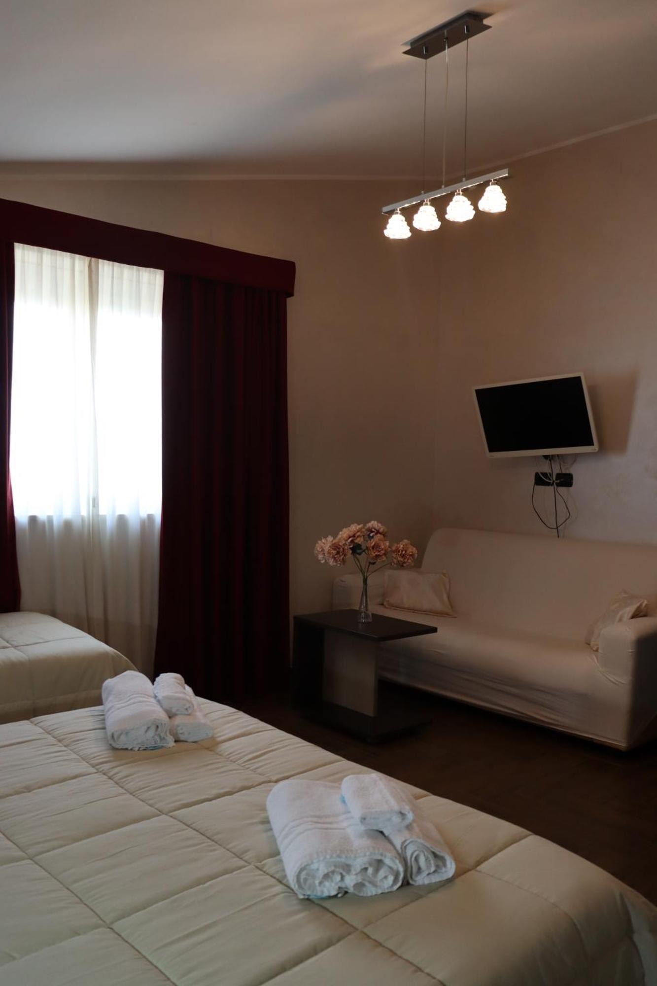 Hotel Paradiso 팔레나 외부 사진