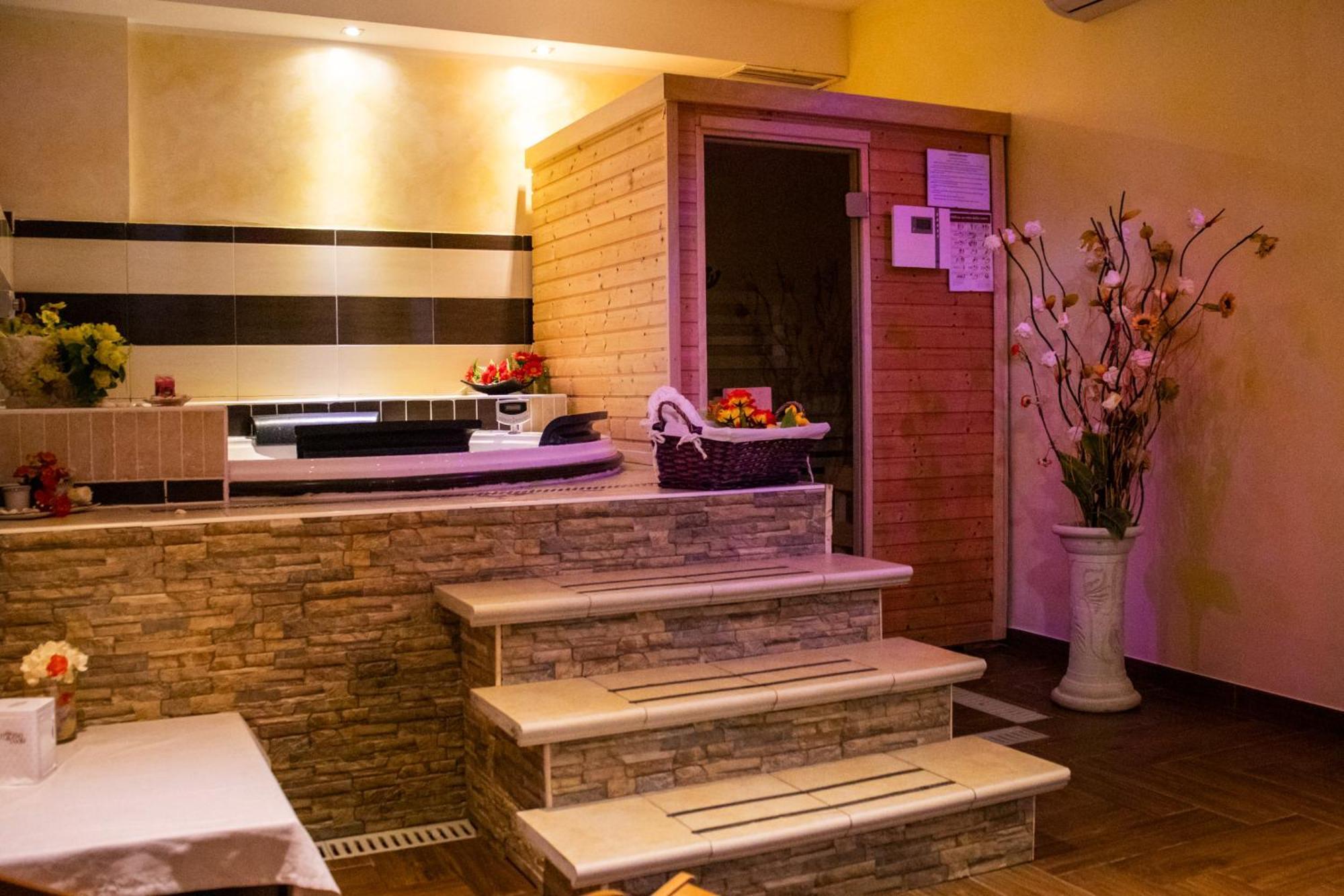 Hotel Paradiso 팔레나 외부 사진