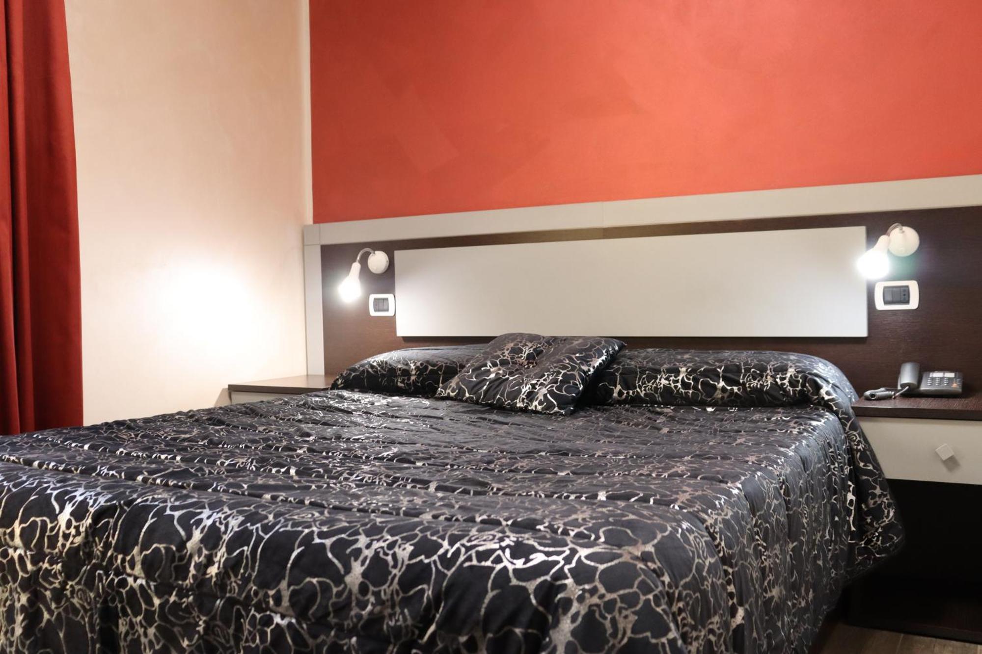 Hotel Paradiso 팔레나 외부 사진